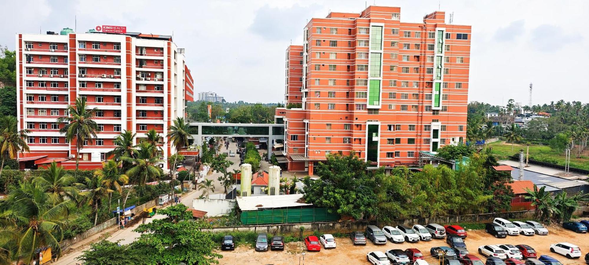 Royal International Hotel Trippapur Exterior foto